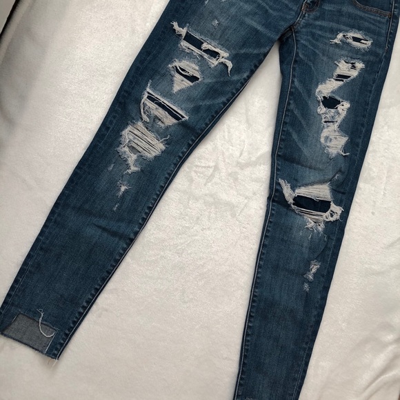 American Eagle Ripped Jeans - Picture 3 of 5